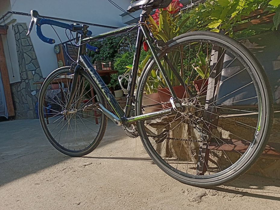 Bicicleta de strada Dawes giro 400