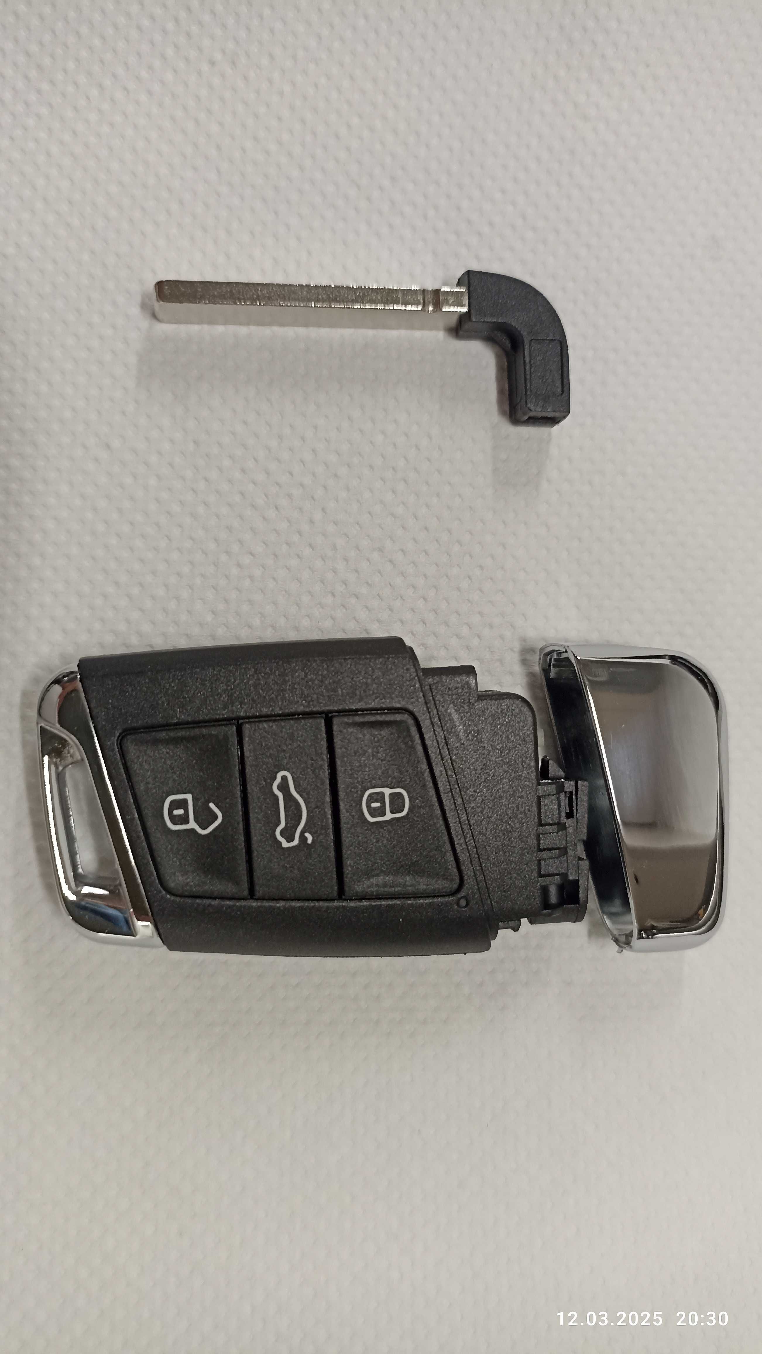 Кутийка за смарт ключ за VW Passat B8 - хромирана