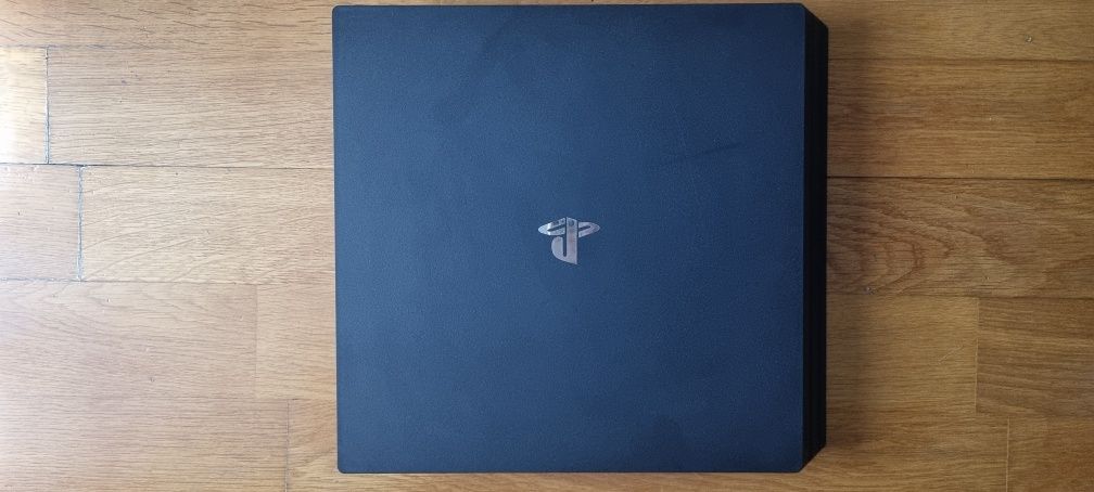 PlayStation 4 pro 1tb