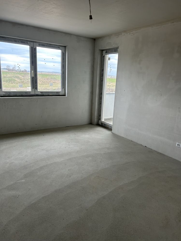 Apartament 3 camere decomandate +2 băi de vânzare în Sibiu