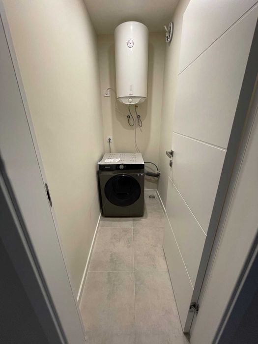 Тристаен апартамент в жк. Хаджи Димитър