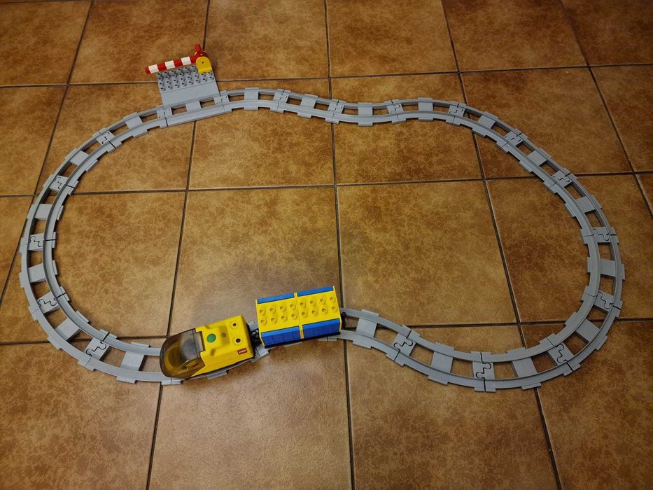 tren electric Lego Duplo
