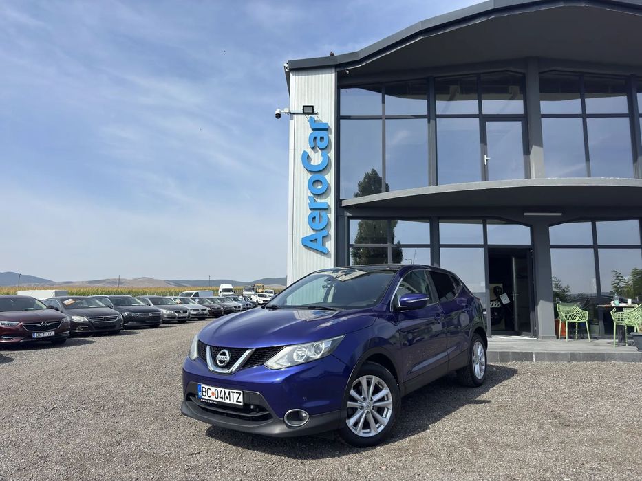 Nissan Qashqai Nissan Qashqai // Automat // Dublu clima // Navigatie