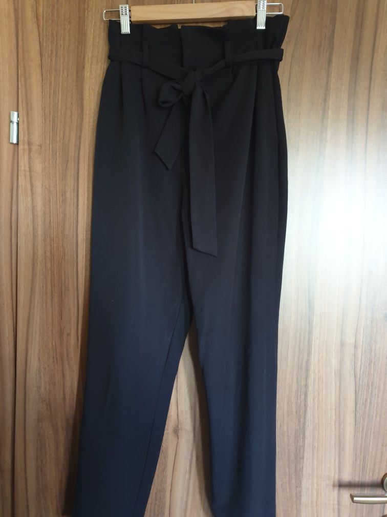 Pantaloni cu talie inalta, marca H&M