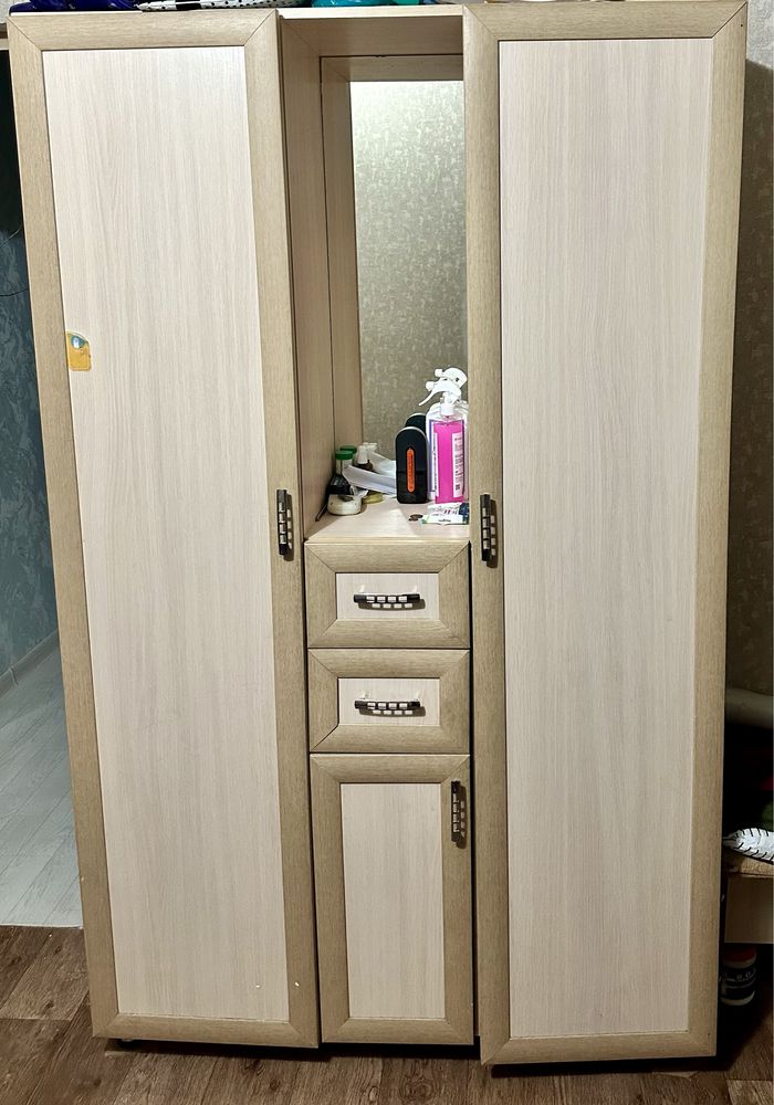 Шкаф для прихожий