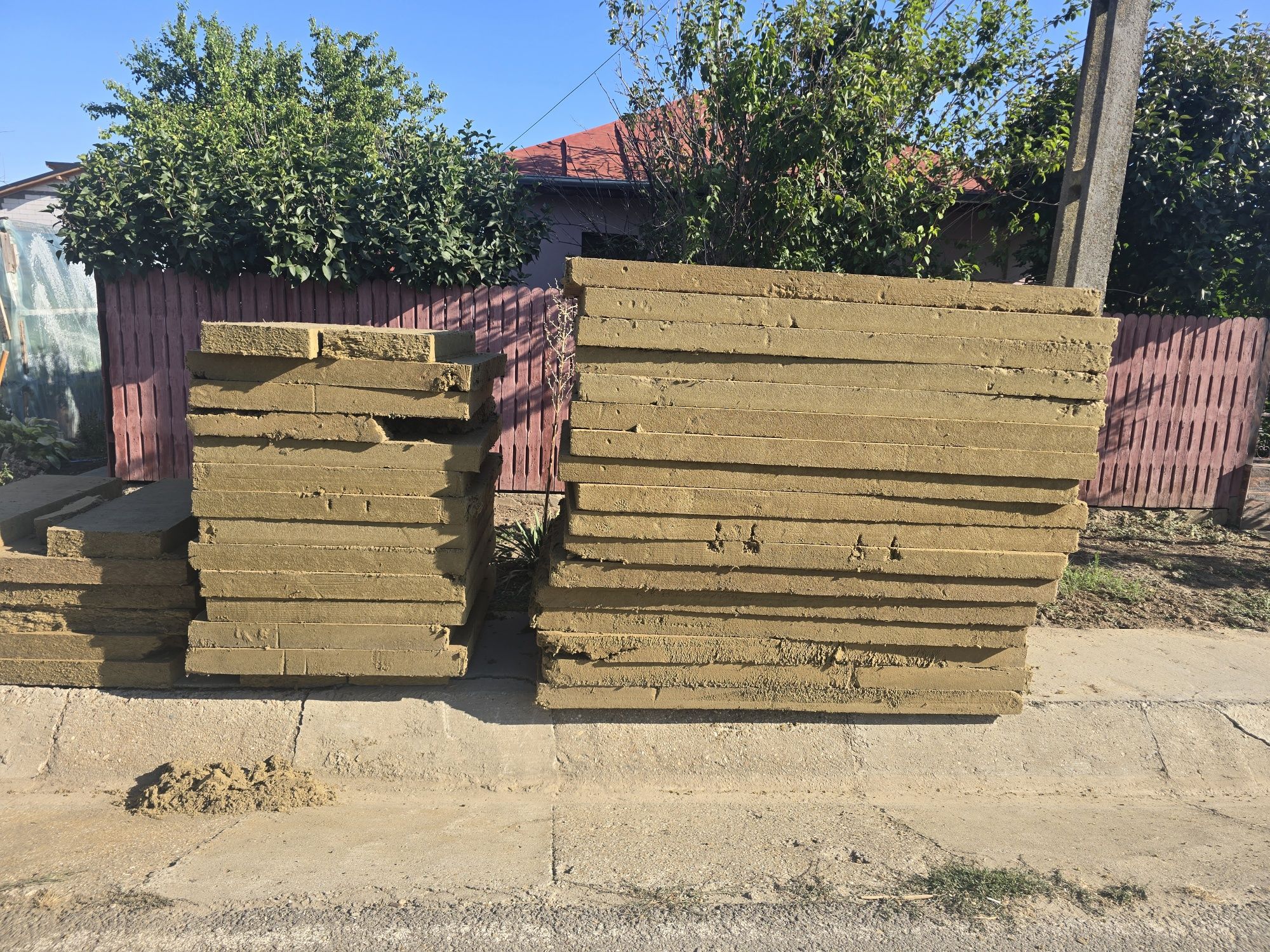 Vata bazaltica presată