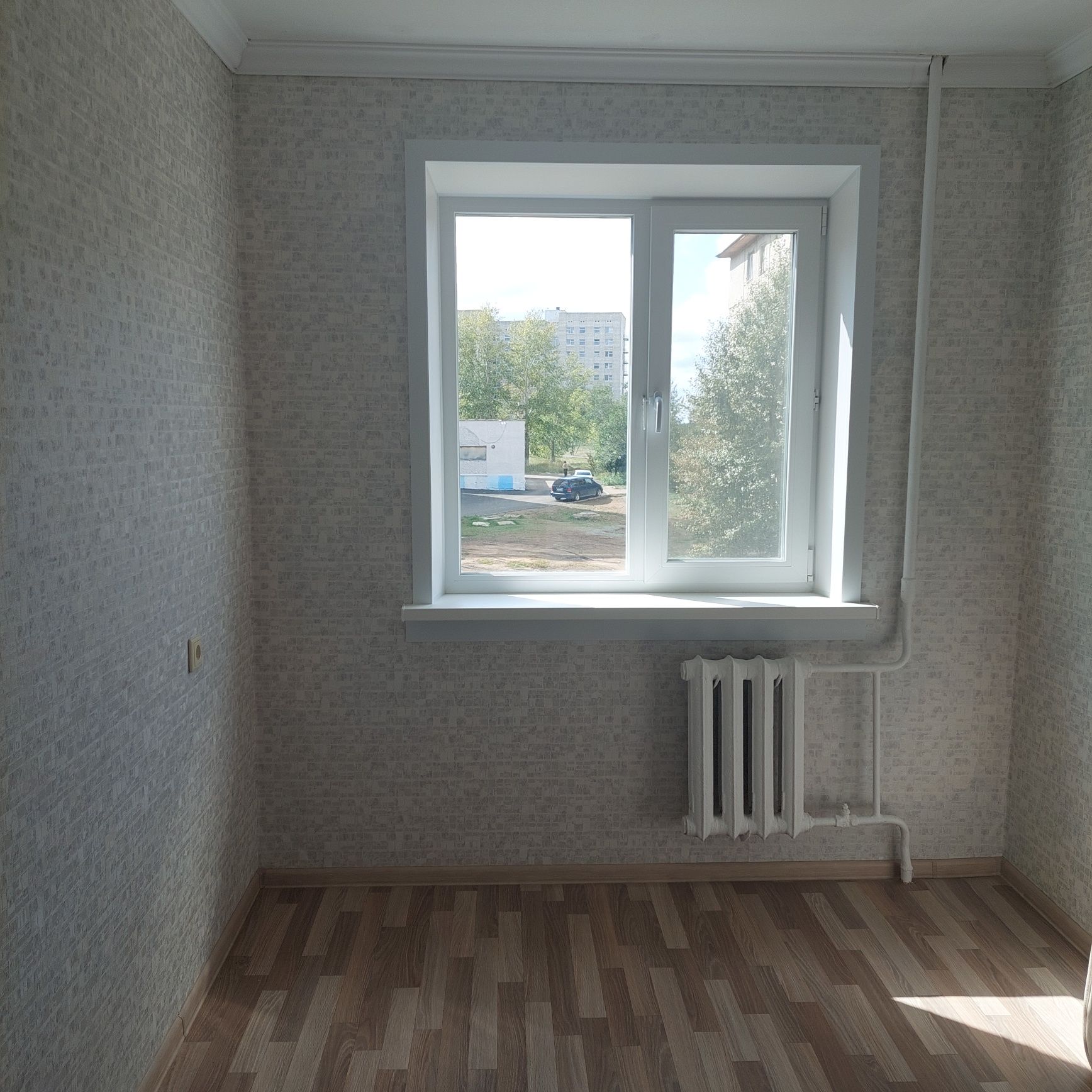 Продам 4-х ком.кв. Адрес 4 мкр 33 дом