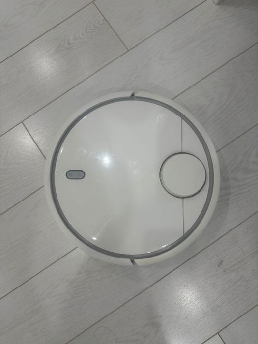 Продам робот пылесос Xiaomi