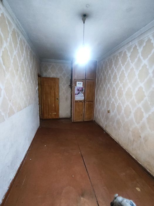 Продаю квартиру чиланзар 9квартал 2комнат 4этаж  Разделка 46квадрат