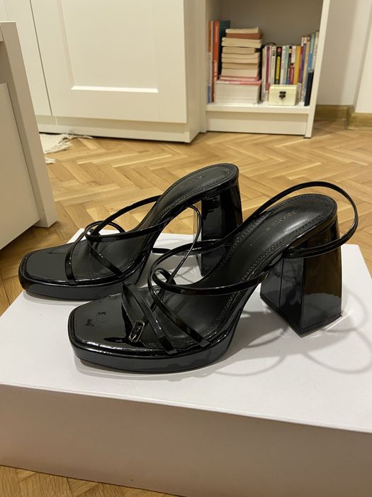 Дамски токчета bershka