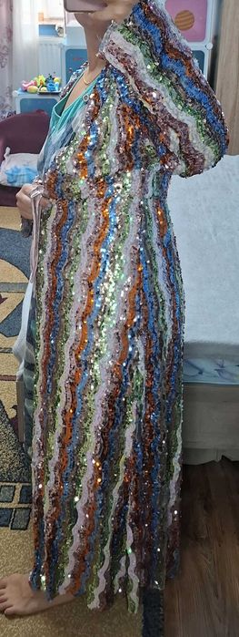 Rochie superba cu paiete multicolore, 38, Edited
