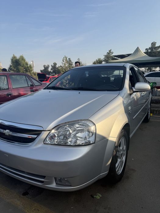 Продам Ласетти автомат 75тыс пробег родной краске