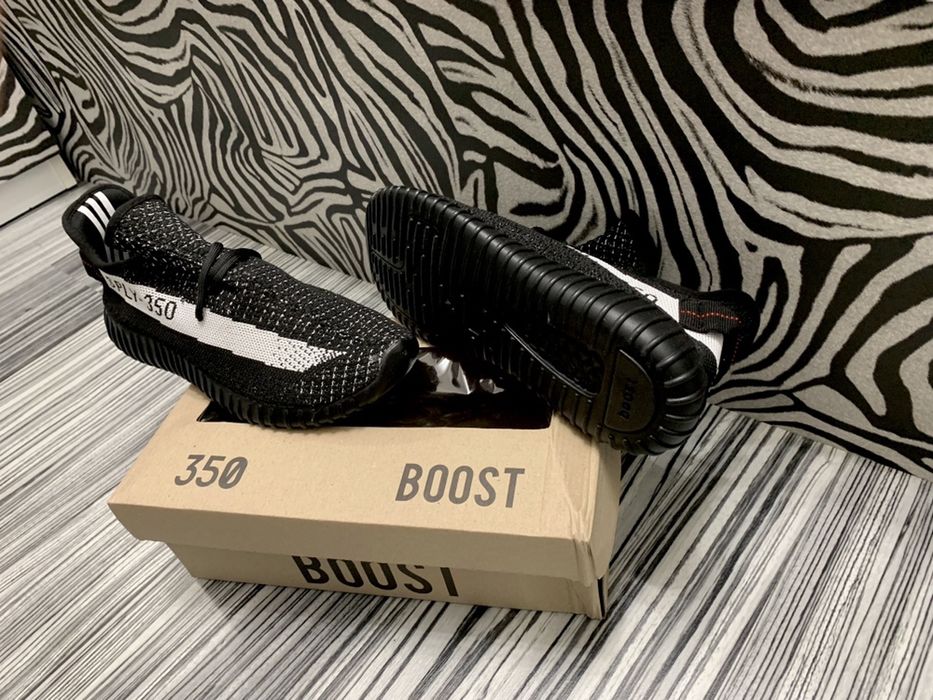Adidasi YEZZY BOOST ! Mărimi 36-44 ! Poze reale 100%