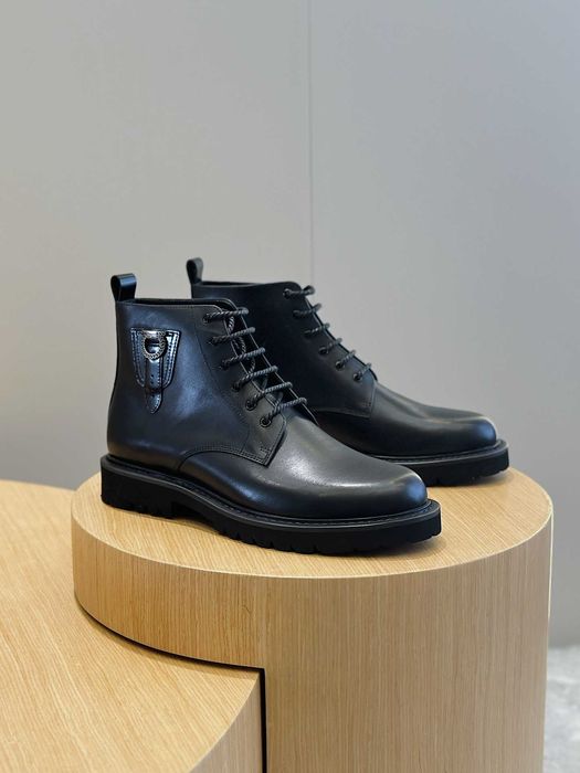 Ghete Ferragamo marimea 43 44