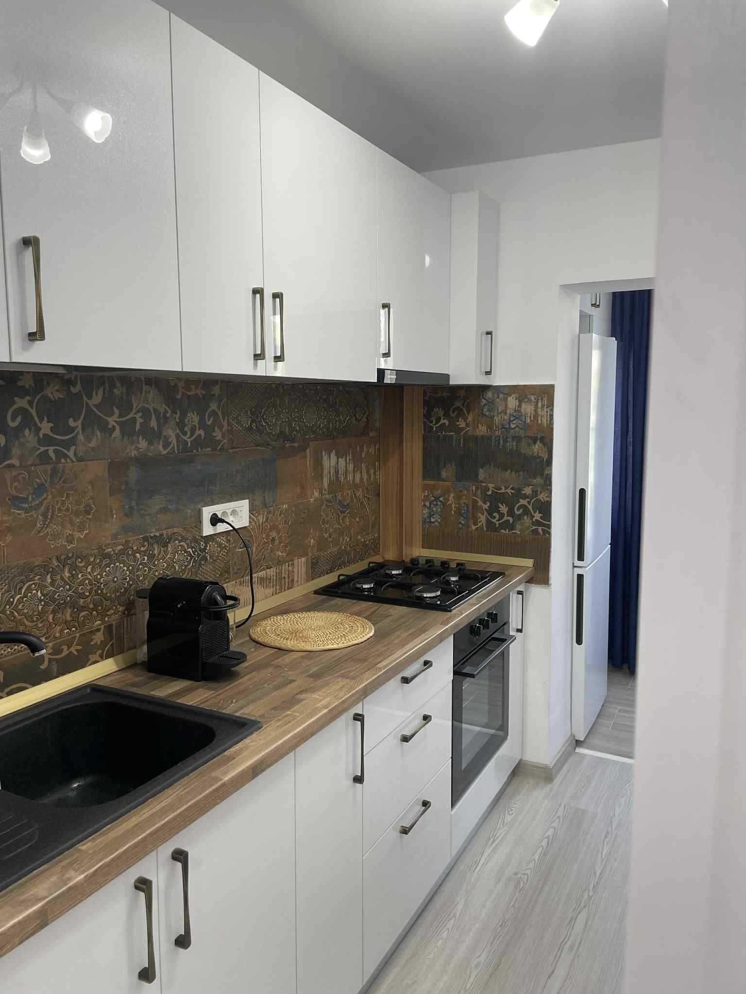 Inchiriez apartament 2 camere Nou Renovat/ prima Utilizare-PRIVAT