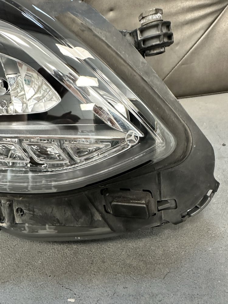 Mercedes w212 facelift led фар фарове десен фейс лед