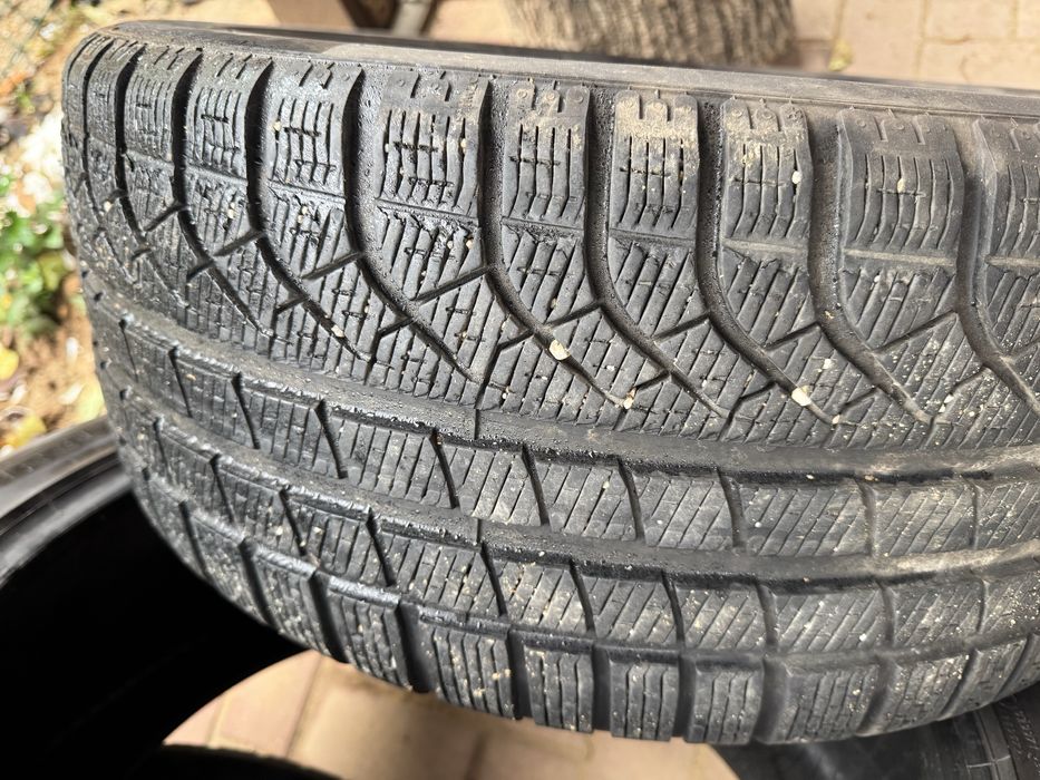 255 45 r19 Pirelli Pzero iarna