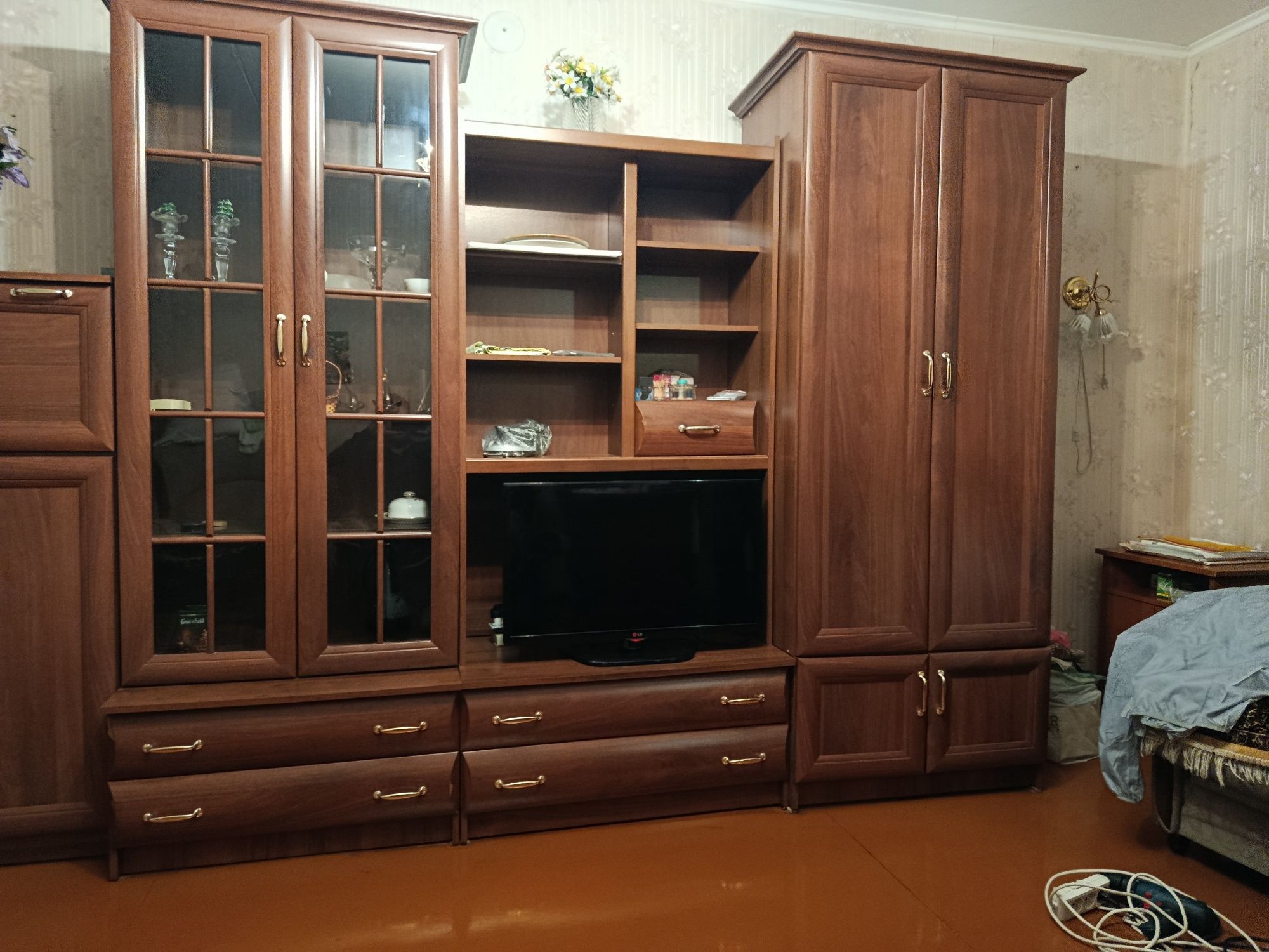 Мебельная Стенка