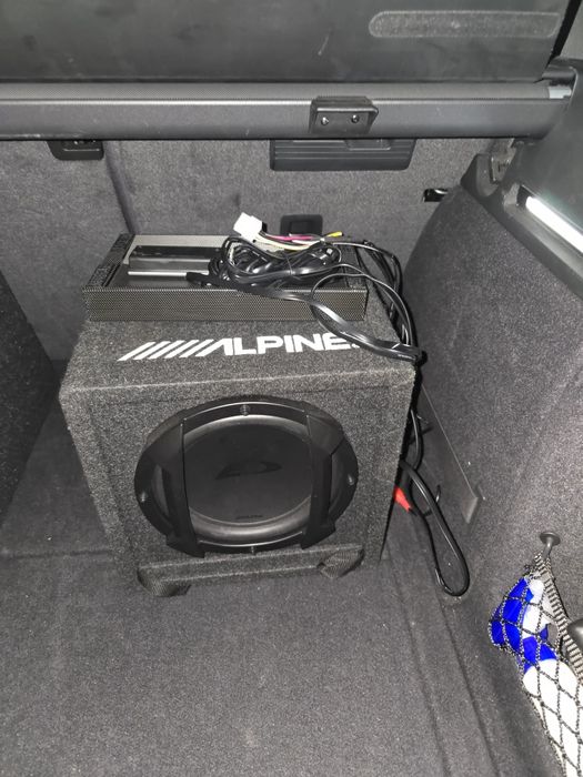 Subwoofer auto activ Alpine Swe-815