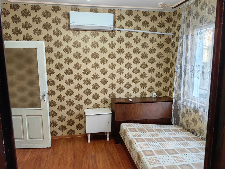 Дава се под наем Етаж от къща в Русе, Промишлена зона - Изток - 100 кв.м за 408 € - Снимка #18