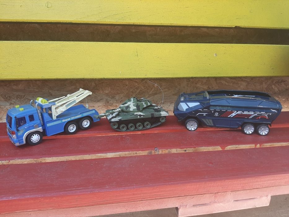 Lot mașinuțe , copii