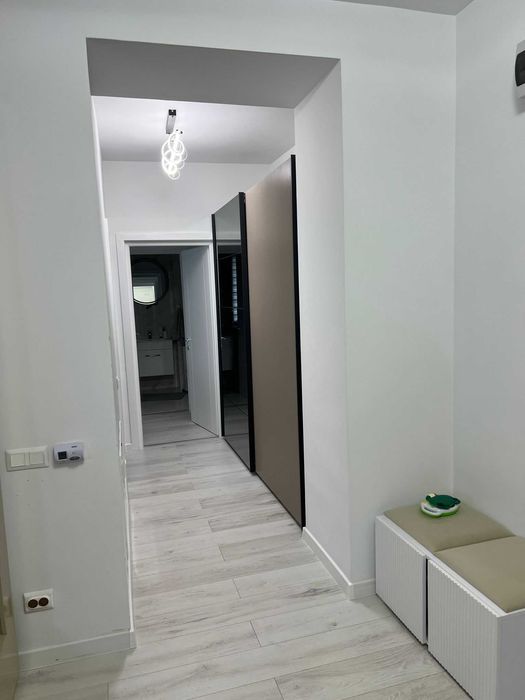 Vand apartament spatios, cu loc de parca, terasa mare in complet VAMT
