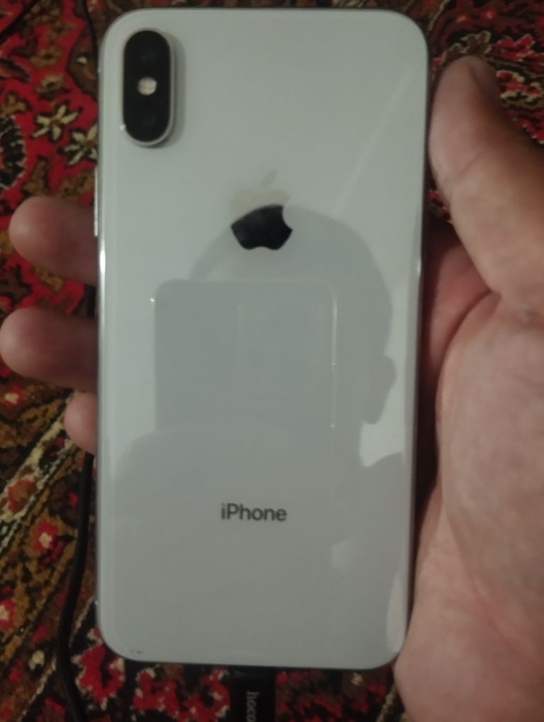 Iphone X Redmi A5 sotiladi