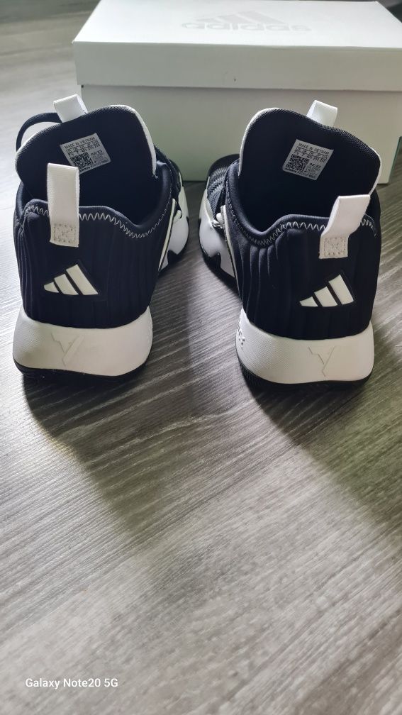 Маратонки Adidas