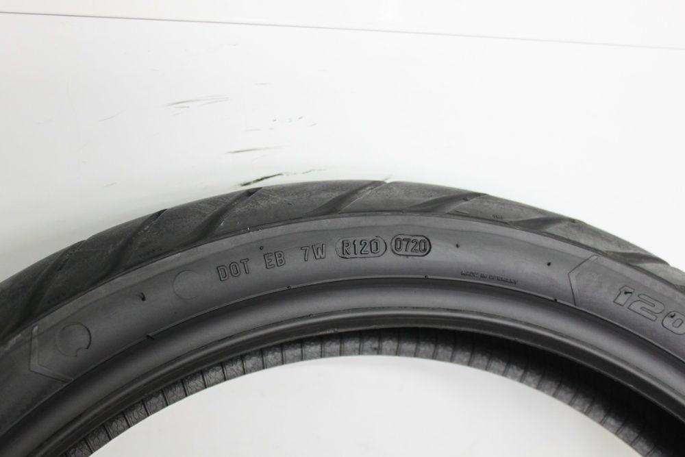 120/70-19 Мото гума Metzeler