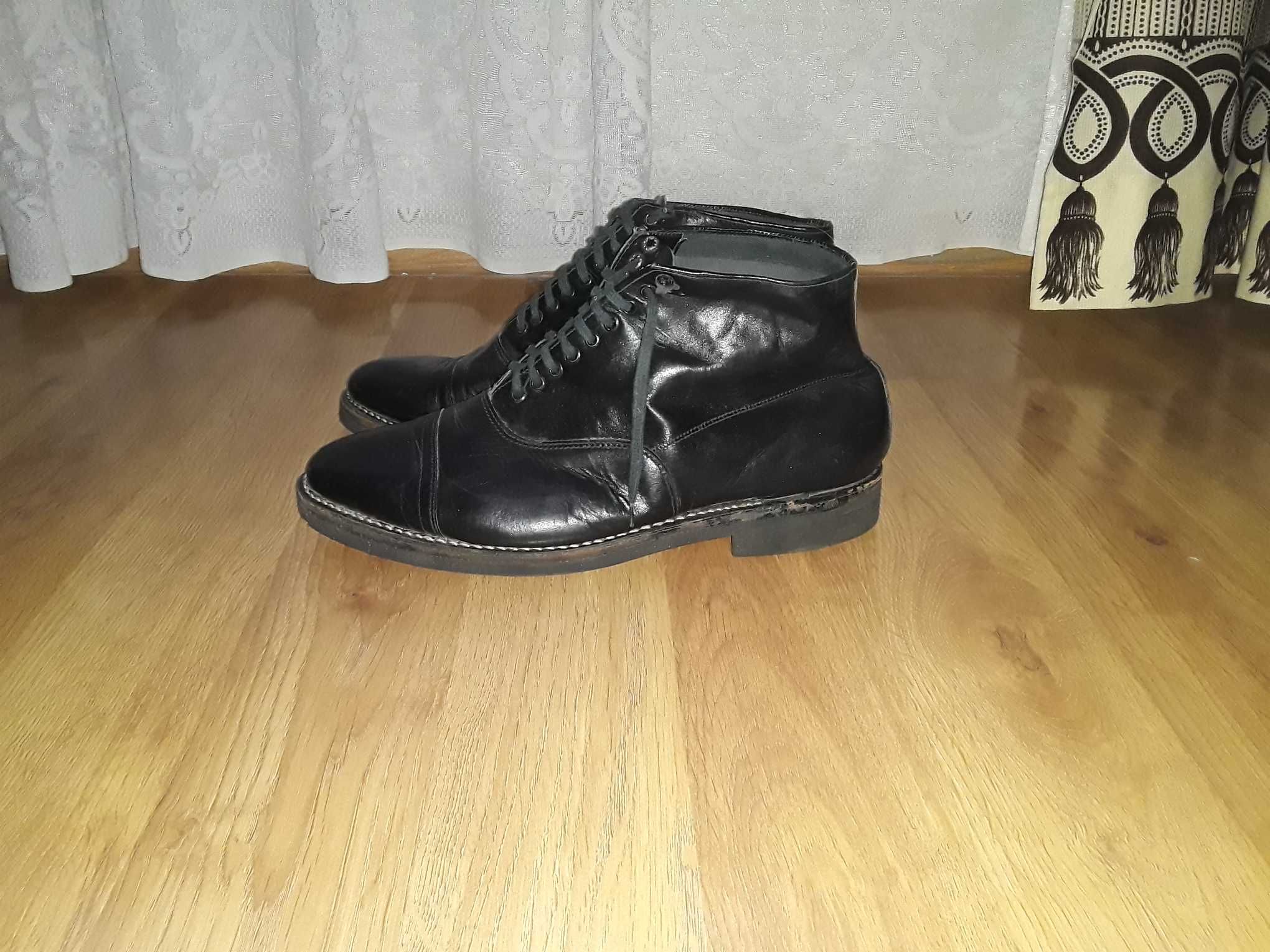 Продам   ботинки
