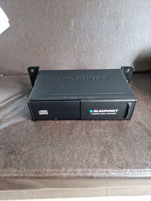 Casetofon blaupunkt pentru mercedes bmw sau porsche