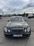 Mercedes Benz E CLASS W211