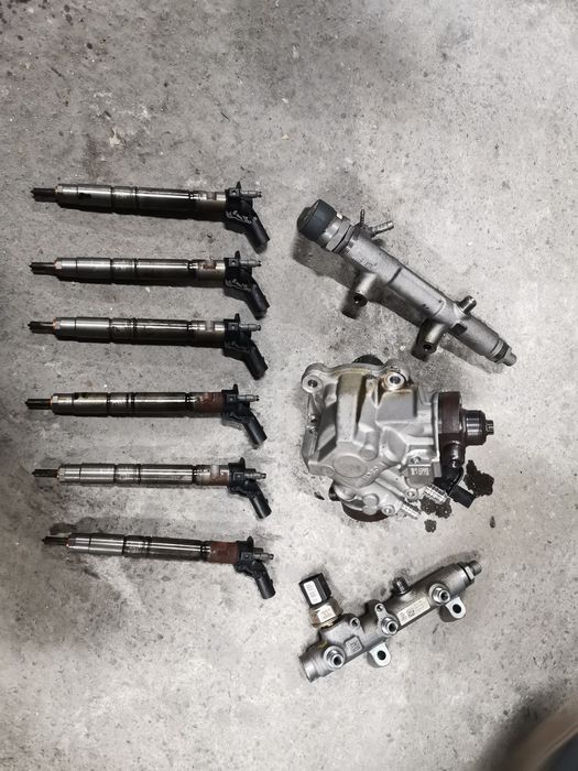 Injector injectoare pompa rampa 3.0 biturbo v6 CGQ 313 CP AUDI Q5 A6