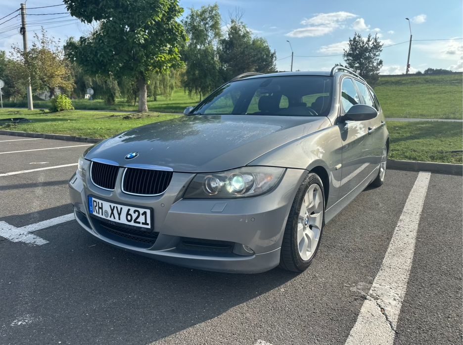 BMW 320d Touring break E91 (motor 140k + unic proprietar in Germania)