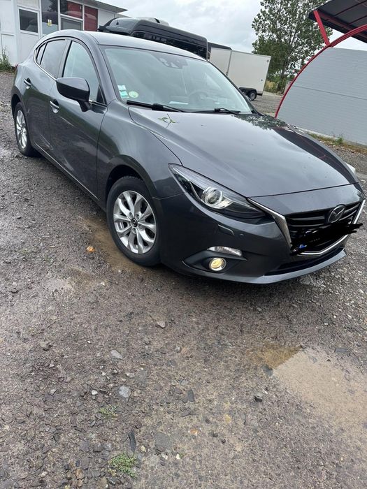vând Mazda 3 2015