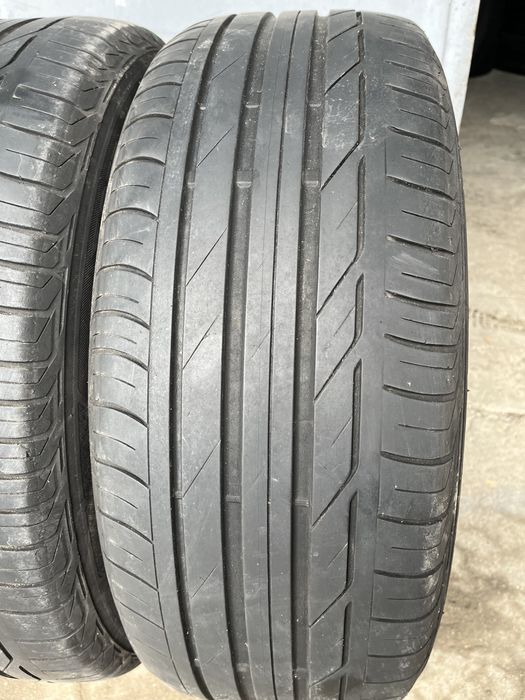 2 бр. летни гуми 225/55/17 Bridgestone RSC DOT 1516 4,5 mm