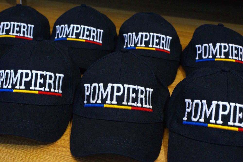 Sepci si embleme brodate la comanda