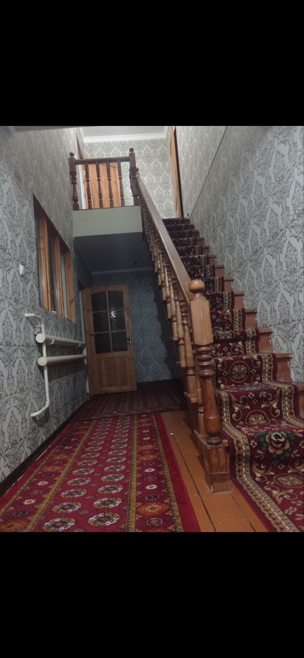 Xiva shahrida kottej sotiladi