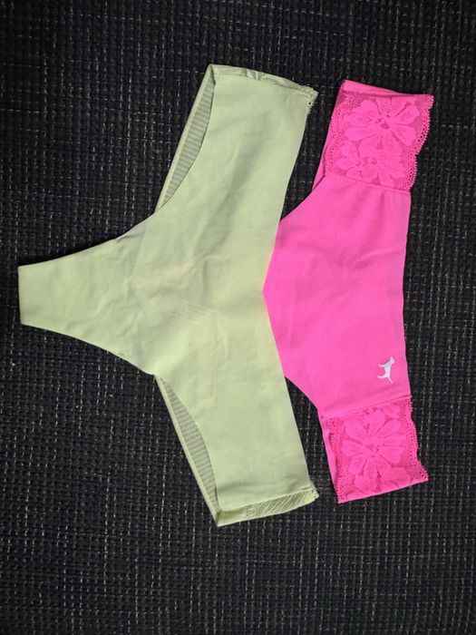 Chiloti Victoria's Secret thong marimea S