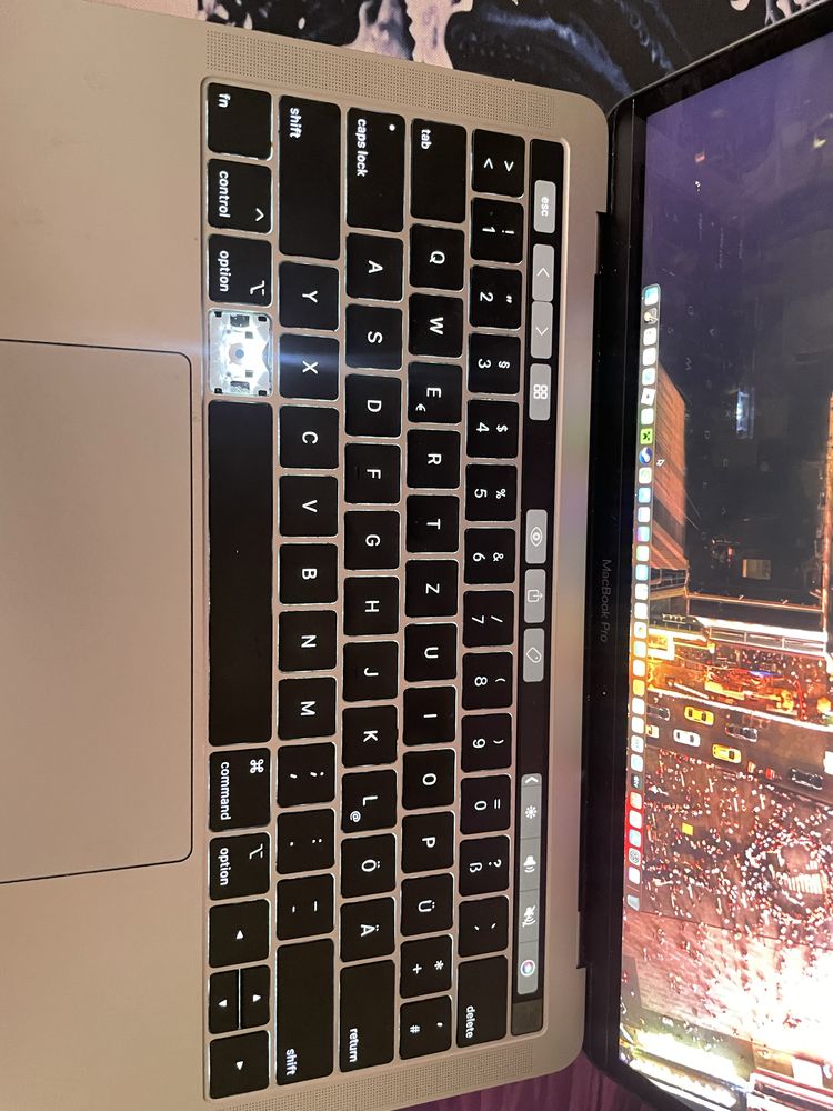 Vând MacBook citiți descrierea!!