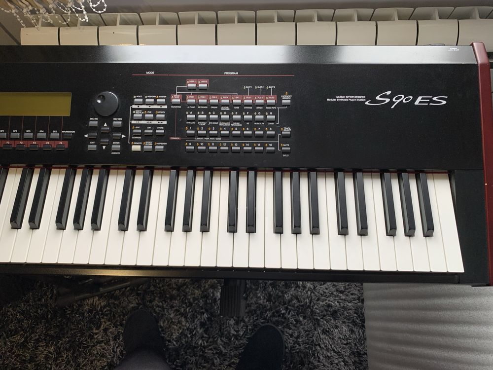 Yamaha —-S90ES—-