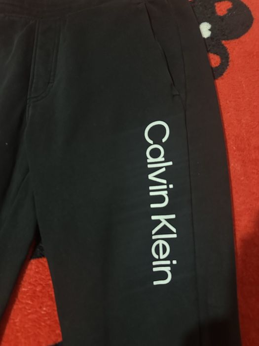 Trening Calvin Klein în stare perfectă