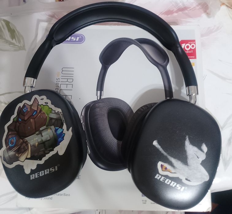 Наушник RECRSI.WIRELSS stereo headphone.