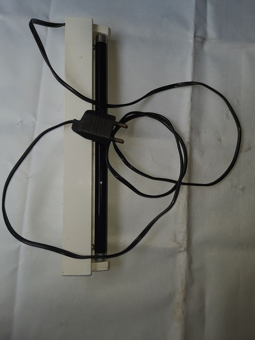 Corp de neon marca Elon,cu neoane Osram,la priza