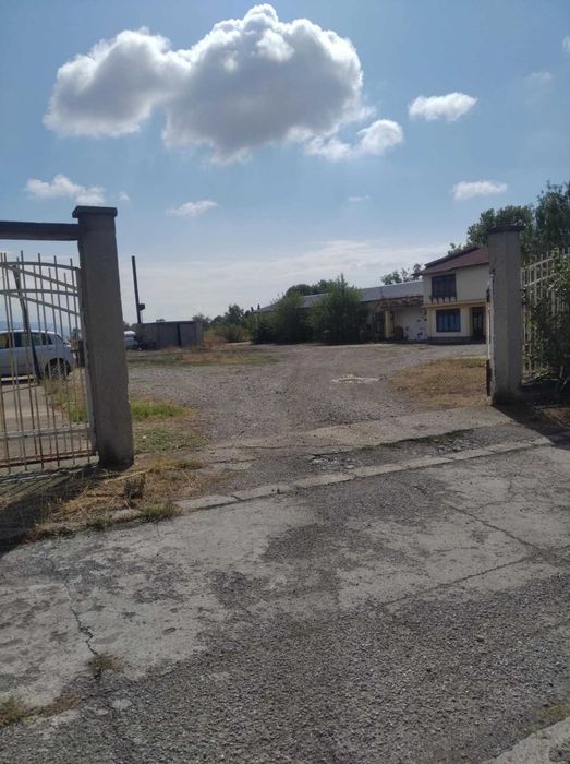 Давам термоизолирано помещение с офис