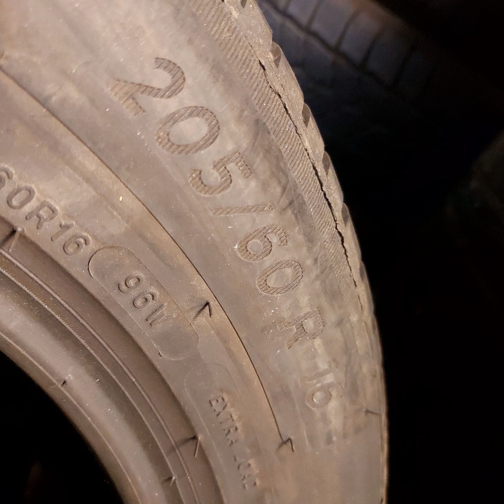 205/60/16"Michelin 2бр.гуми