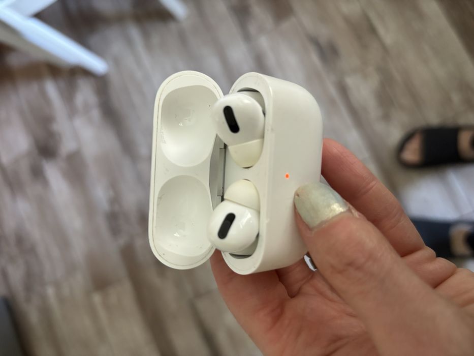 Casti airpods pro originale nefucntionale - case
