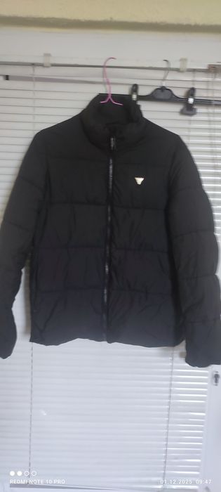 Дамско пухено яке Guess – оригинал