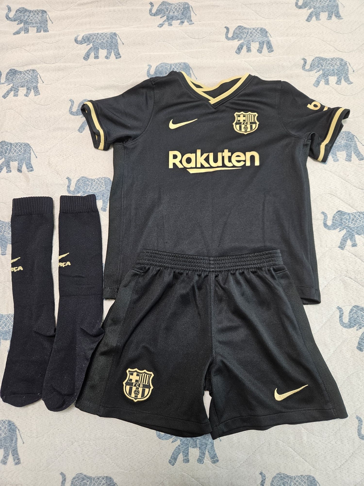 Футболен екип Nike  р-р 104-110