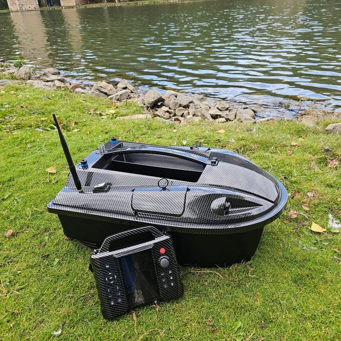 Лодка за захранка CARP JB с Gps и Sonar